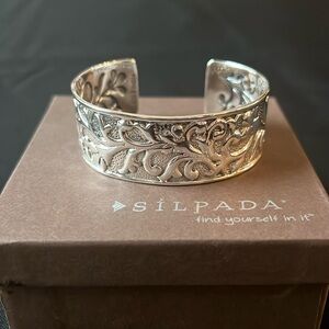 Silpada B3080 Ahead of the Curve Cuff